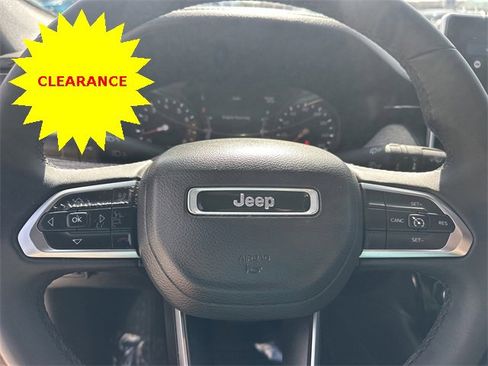 Used 2024 Jeep Compass Latitude image 22