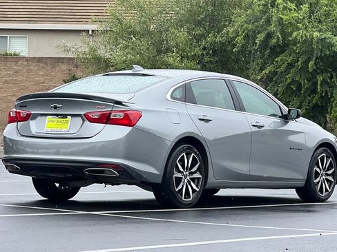 Used 2025 Chevrolet Malibu RS FWD image 11