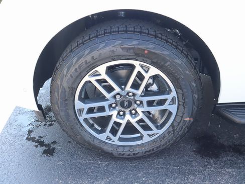 New 2025 Ford Expedition Max Active image 19