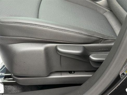 Used 2025 Buick Encore GX Preferred image 18