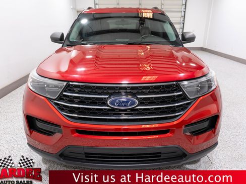 Used 2020 Ford Explorer XLT w/ Comfort Package image 7