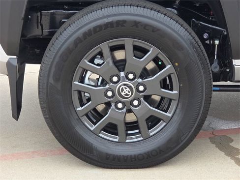 New 2025 Toyota 4Runner SR5 image 9