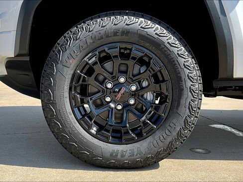 New 2026 GMC Canyon Elevation w/ Convenience Package RWD image 14