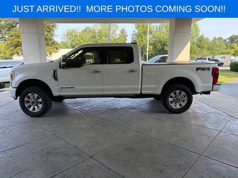 Used 2022 Ford F250 Platinum AWD/4WD image 3