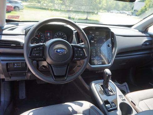 Used 2024 Subaru Crosstrek 2.5i Limited AWD/4WD image 16