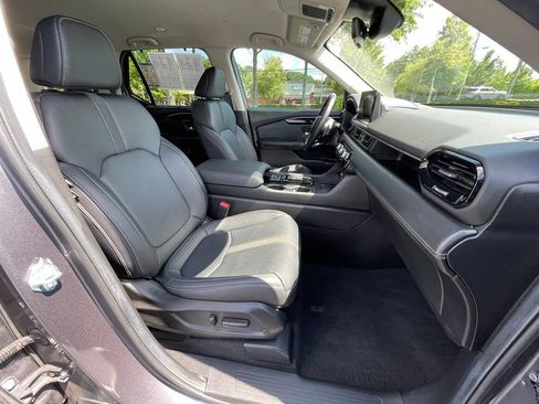 Certified 2025 Honda Pilot EX-L image 32
