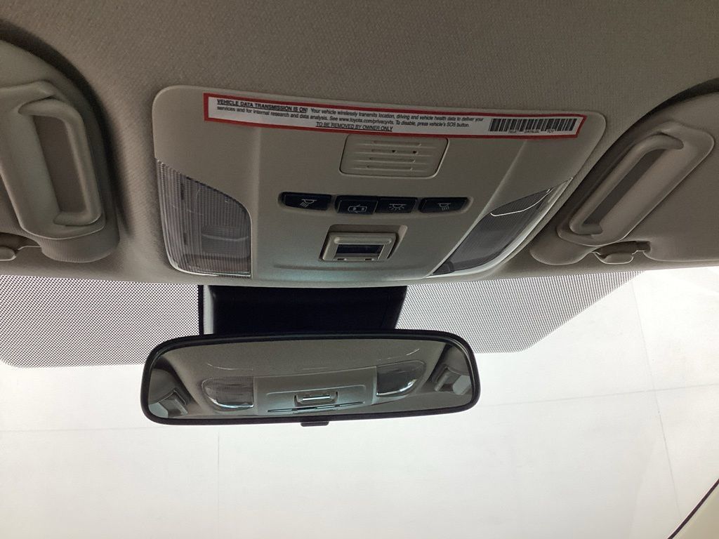 Used 2022 Toyota Corolla LE FWD image 17