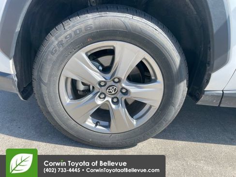 Used 2025 Toyota RAV4 XLE AWD/4WD image 26
