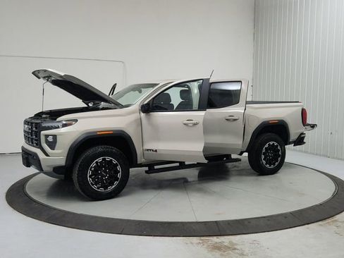 Used 2026 GMC Canyon AT4 w/ Technology Plus Package AWD/4WD image 11