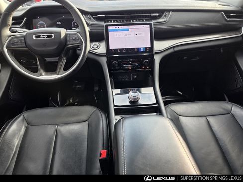 Used 2023 Jeep Grand Cherokee L Limited w/ Black Appearance Package image 26