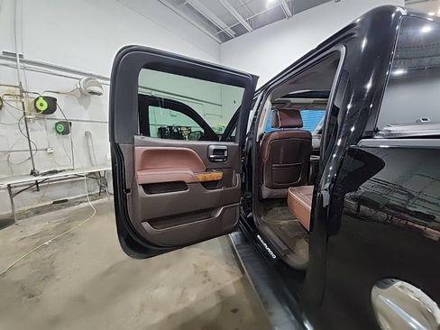 Used 2017 Chevrolet Silverado 1500 LT w/ All Star Edition AWD/4WD image 12