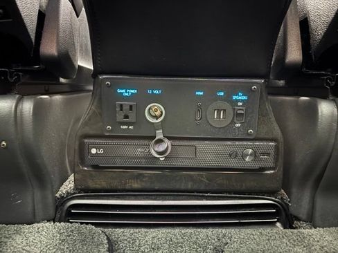 Used 2019 Mercedes-Benz Metris Passenger image 47
