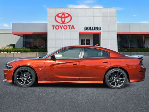 Used 2023 Dodge Charger Scat Pack RWD image 2