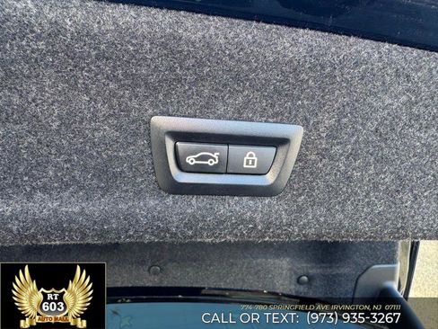 Used 2019 BMW 330i xDrive Sedan w/ Convenience Package image 11