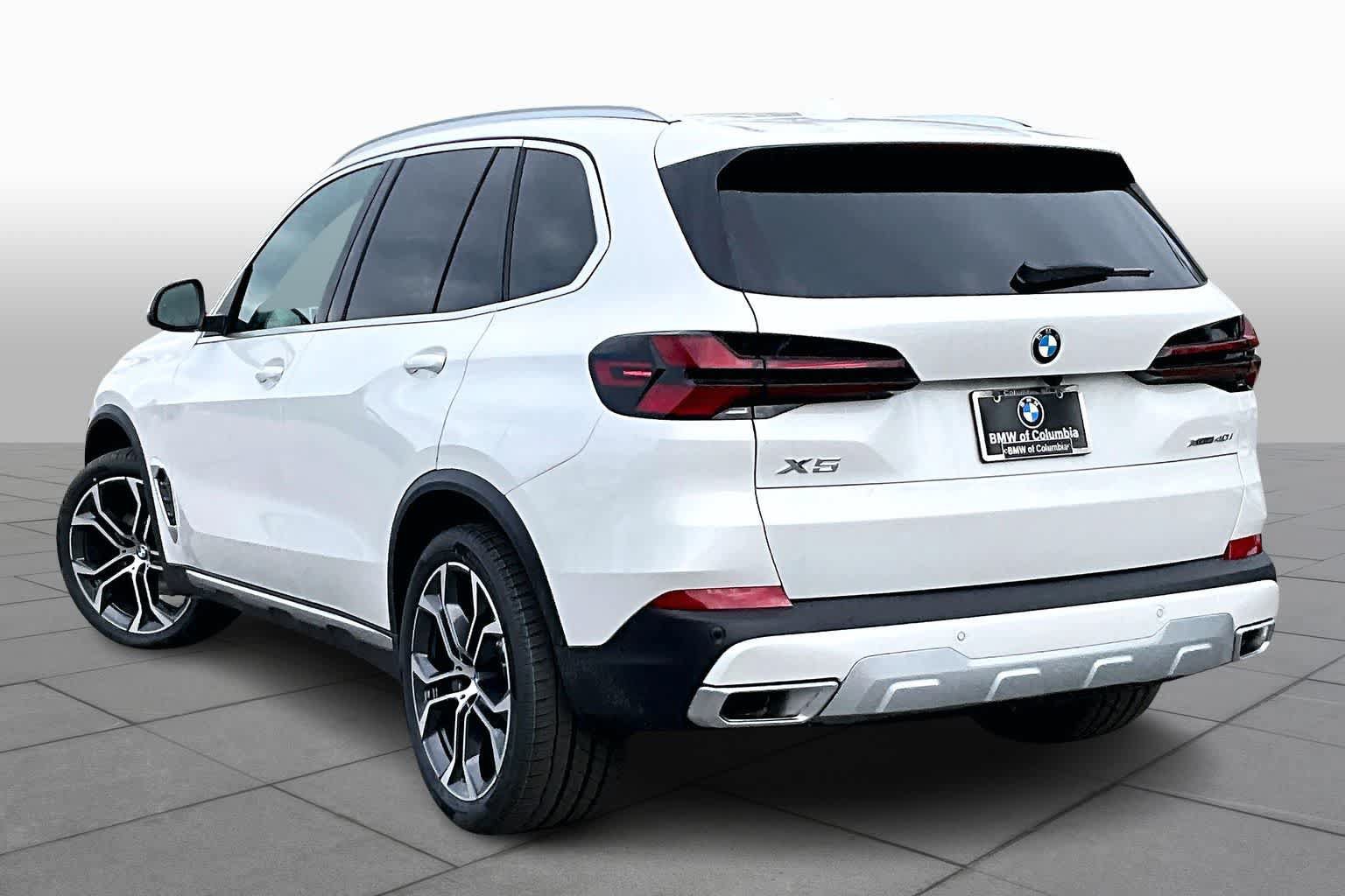 Used 2026 BMW X5 xDrive40i w/ M Sport Package AWD/4WD image 12