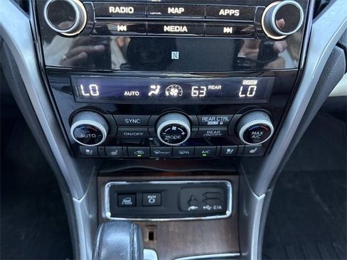 Used 2019 Subaru Ascent Touring image 24