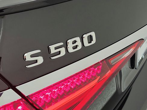 New 2026 Mercedes-Benz S 580 4MATIC Sedan image 16