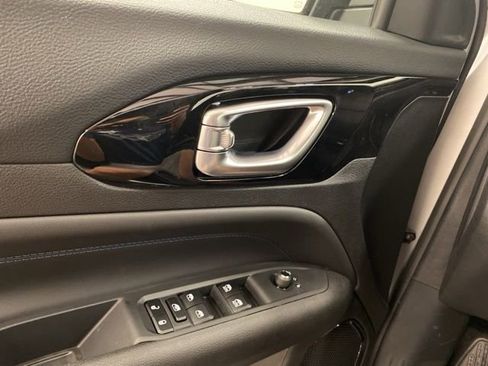 New 2026 Jeep Compass Limited image 18