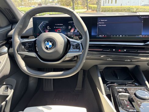 Used 2026 BMW 530i RWD image 29