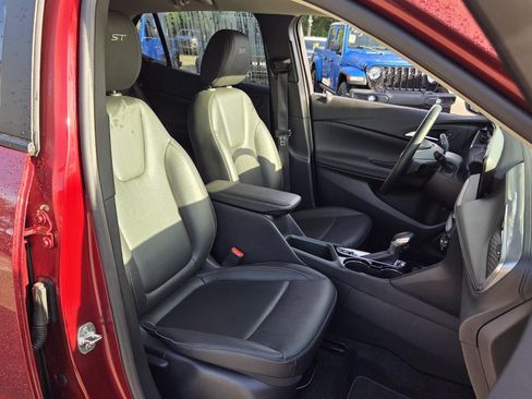 Used 2024 Buick Encore GX Sport Touring AWD/4WD image 23