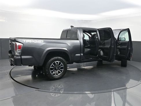 Used 2022 Toyota Tacoma TRD Sport image 39