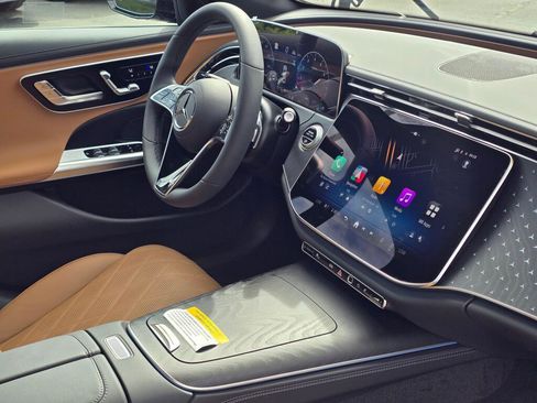 New 2026 Mercedes-Benz E 450 4MATIC Sedan image 26