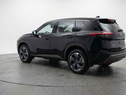 Used 2025 Nissan Rogue SV image 6
