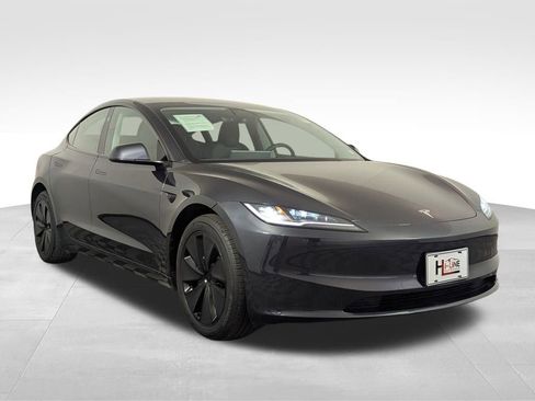 Used 2024 Tesla Model 3 Standard Range image 22