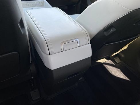 Used 2025 Hyundai Santa Fe Calligraphy FWD image 28