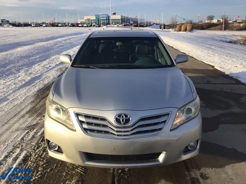 Used 2010 Toyota Camry image 8