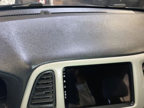 Used 2018 Honda HR-V LX image 33