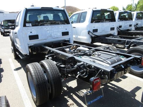 New 2025 Ford F450 XL RWD image 2