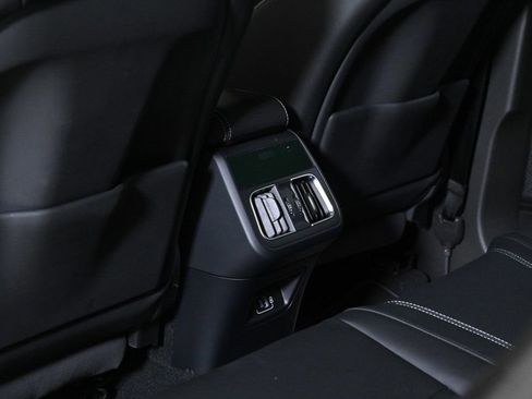 Used 2025 Maserati Grecale Modena image 18