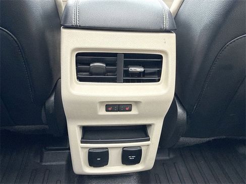 Used 2019 Ford Edge Titanium w/ Equipment Group 301A image 23