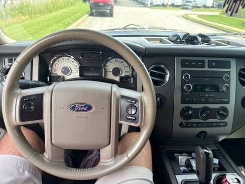 Used 2014 Ford Expedition XLT AWD/4WD image 7