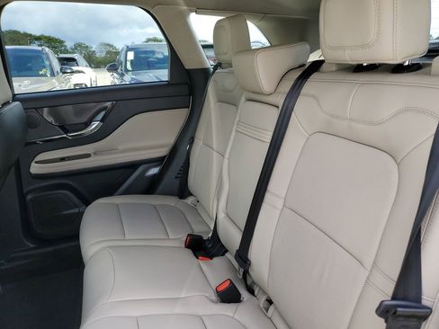 New 2026 Lincoln Corsair Reserve image 12