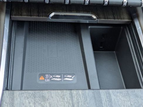 New 2026 GMC Acadia Denali Ultimate w/ LPO, Floor Liner Package image 18