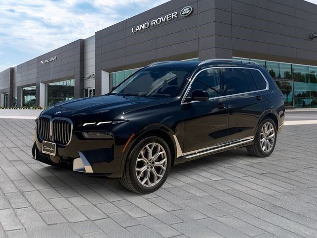 Used 2025 BMW X7 xDrive40i AWD/4WD image 1
