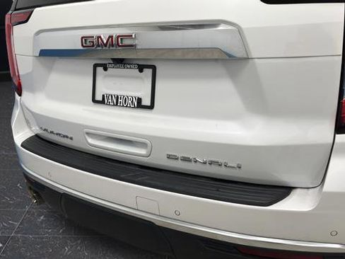 Used 2024 GMC Yukon XL Denali AWD/4WD image 41