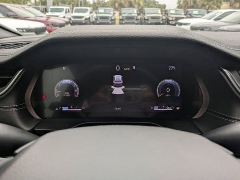 New 2025 Jeep Grand Cherokee L Limited w/ Black Appearance Package image 24