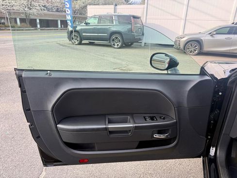 Used 2013 Dodge Challenger R/T RWD image 15