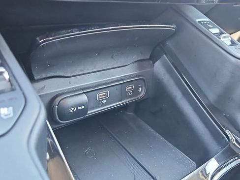 Certified 2023 Kia Telluride EX w/ EX Captain's Chair Package FWD image 29