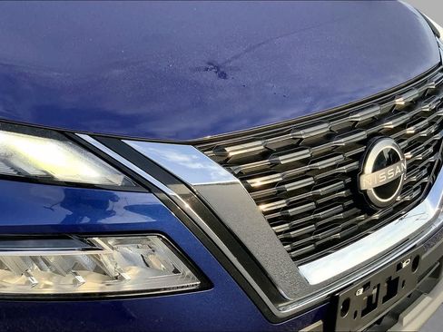 Used 2023 Nissan Rogue SV FWD image 28