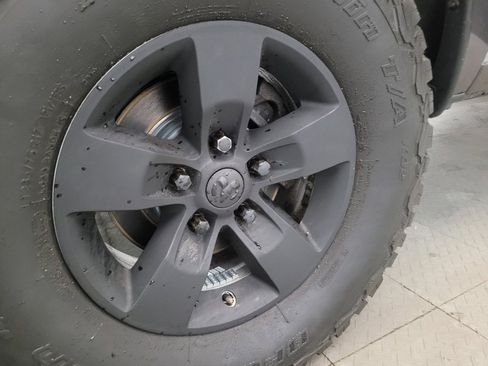 Used 2019 RAM 1500 Express image 31