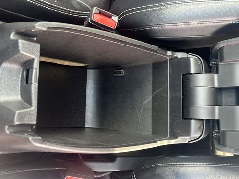 Used 2022 Ford Escape Titanium image 30