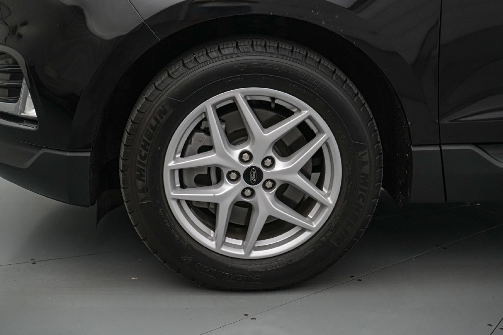 Certified 2024 Ford Edge SEL w/ Convenience Package AWD/4WD image 10
