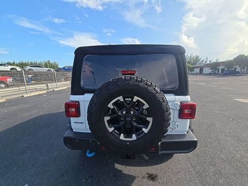 Used 2024 Jeep Wrangler Unlimited Rubicon 4xe AWD/4WD image 6