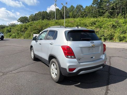 Used 2017 Chevrolet Trax LT w/ LT Convenience Package AWD/4WD image 7