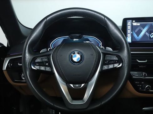 Certified 2023 BMW 530e xDrive 530e iPerformance w/ Premium Package image 21