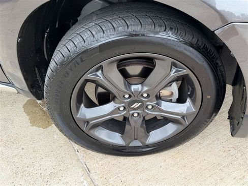 Used 2019 Dodge Journey Crossroad w/ Nav & Sun Group FWD image 23
